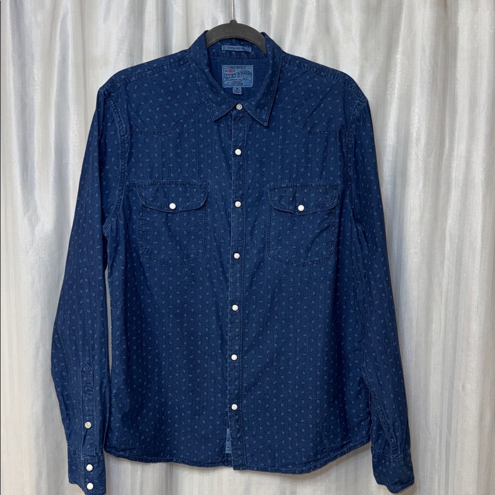 Lucky Brand Navy Casual Untucked fit pearl snap button Down Shirt size Medium